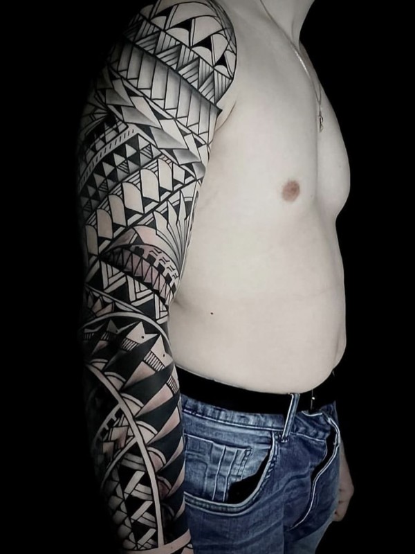 ROBERT NOVIK tatuaż 3